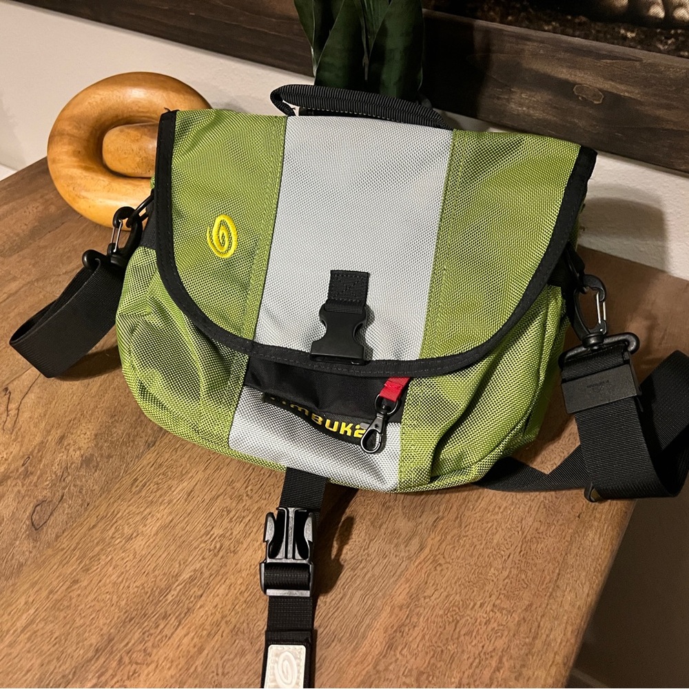 Timbuk2 Green and Gray Messenger Crossbody Commuter Bag 12” x 10”